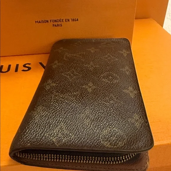 Authentic Louis Vuitton long wallet broken zipper - Picture 7 of 15